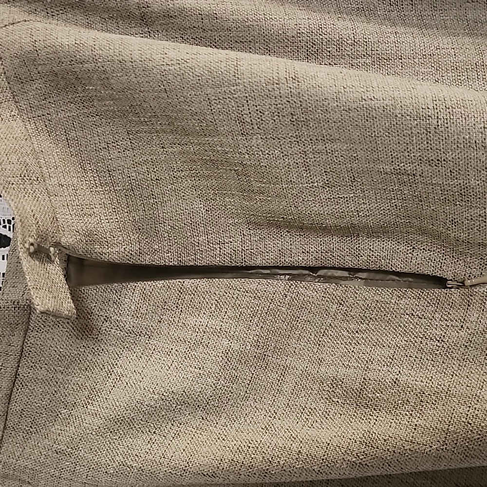 **SOLD**Le Suit Pant Suit from Macy's Light Olive Green - Picture 6 of 10